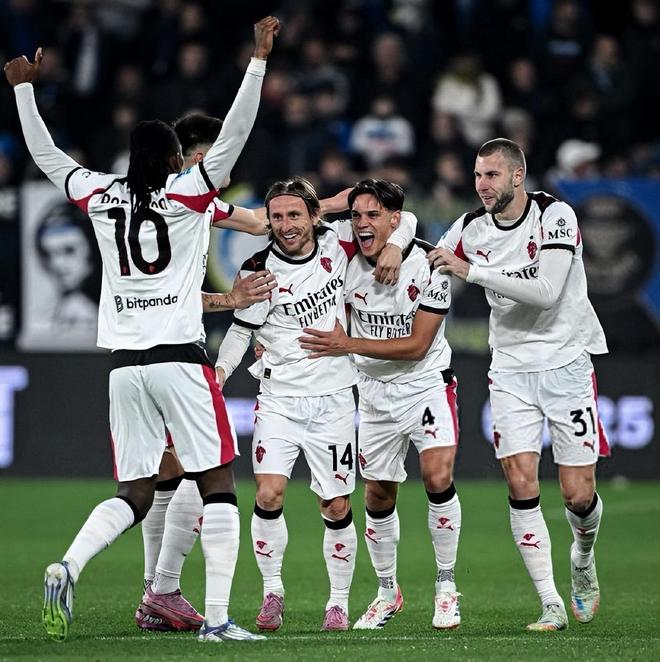 LPL 宣布夏季赛赞助商：包括奔驰、李宁、京东和其他12家