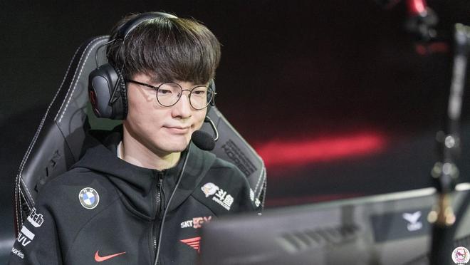 宁王： Invictus Gaming 训练不多，磨合也不够，在德国杯上输球是正常的，黑粉们正在高潮