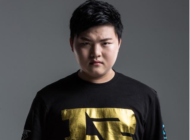 Doinb整活，称Ruler私聊他说跟LWX对线没压力